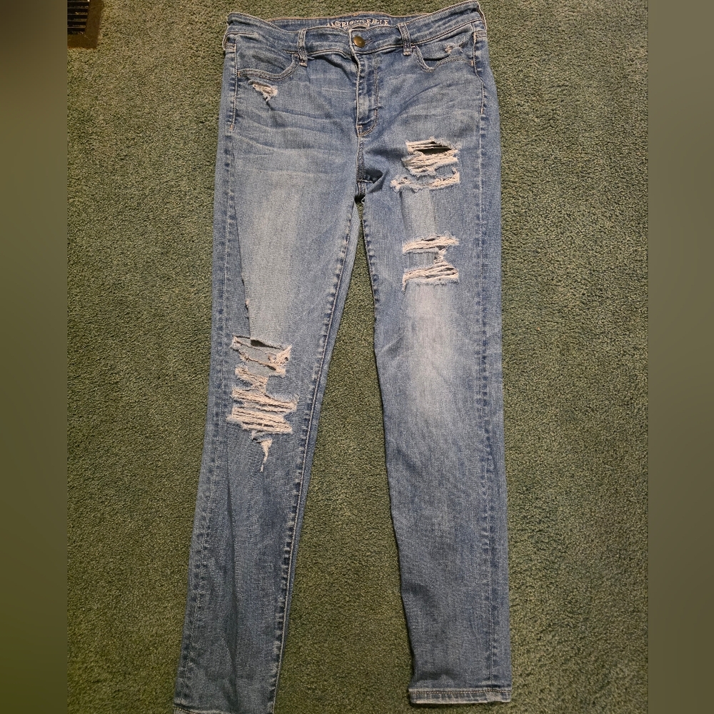 American Eagle Women's Distressed Skinny Jeans in Light Blue